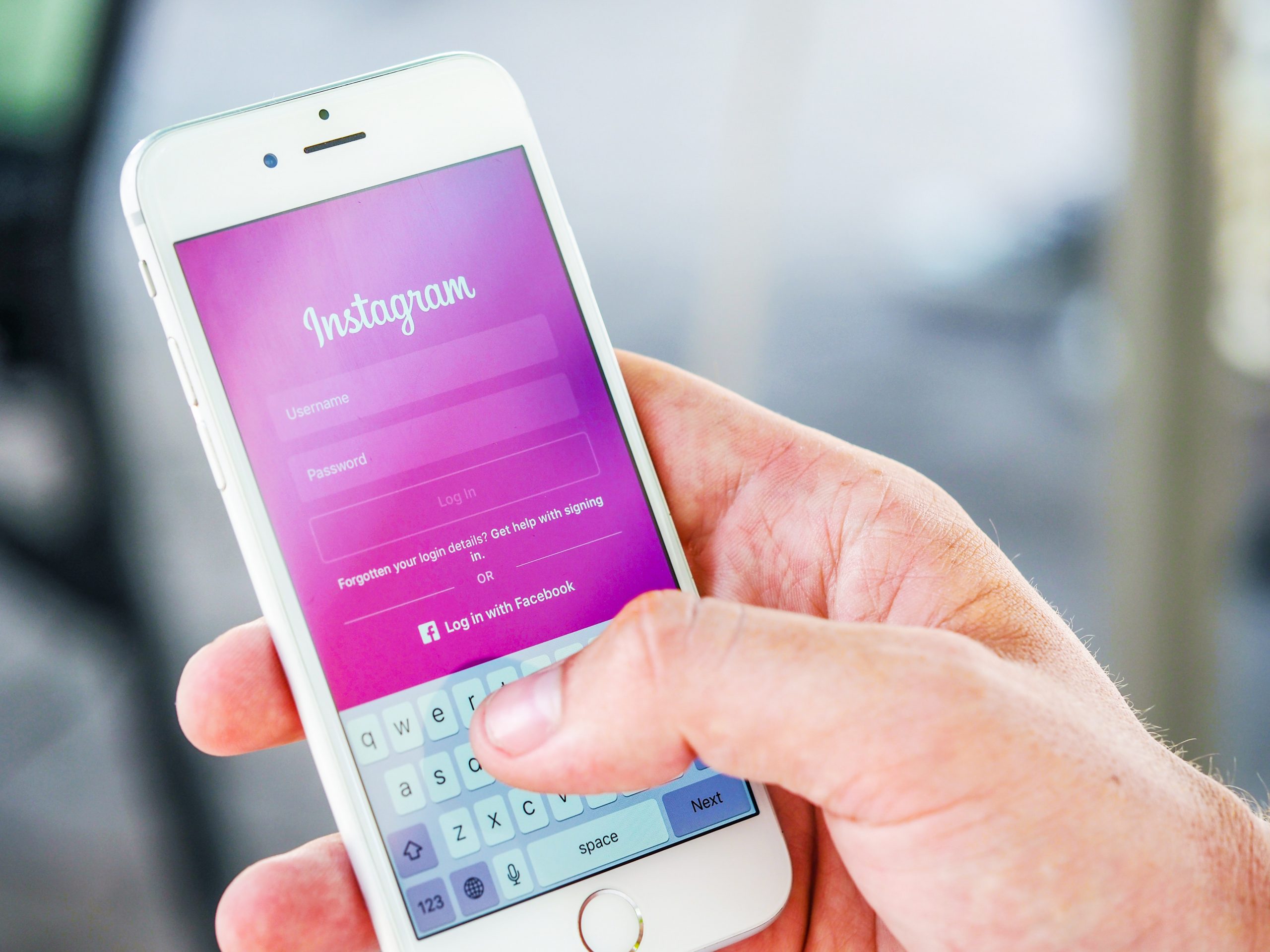 Instagram dice addio allo swipe-up