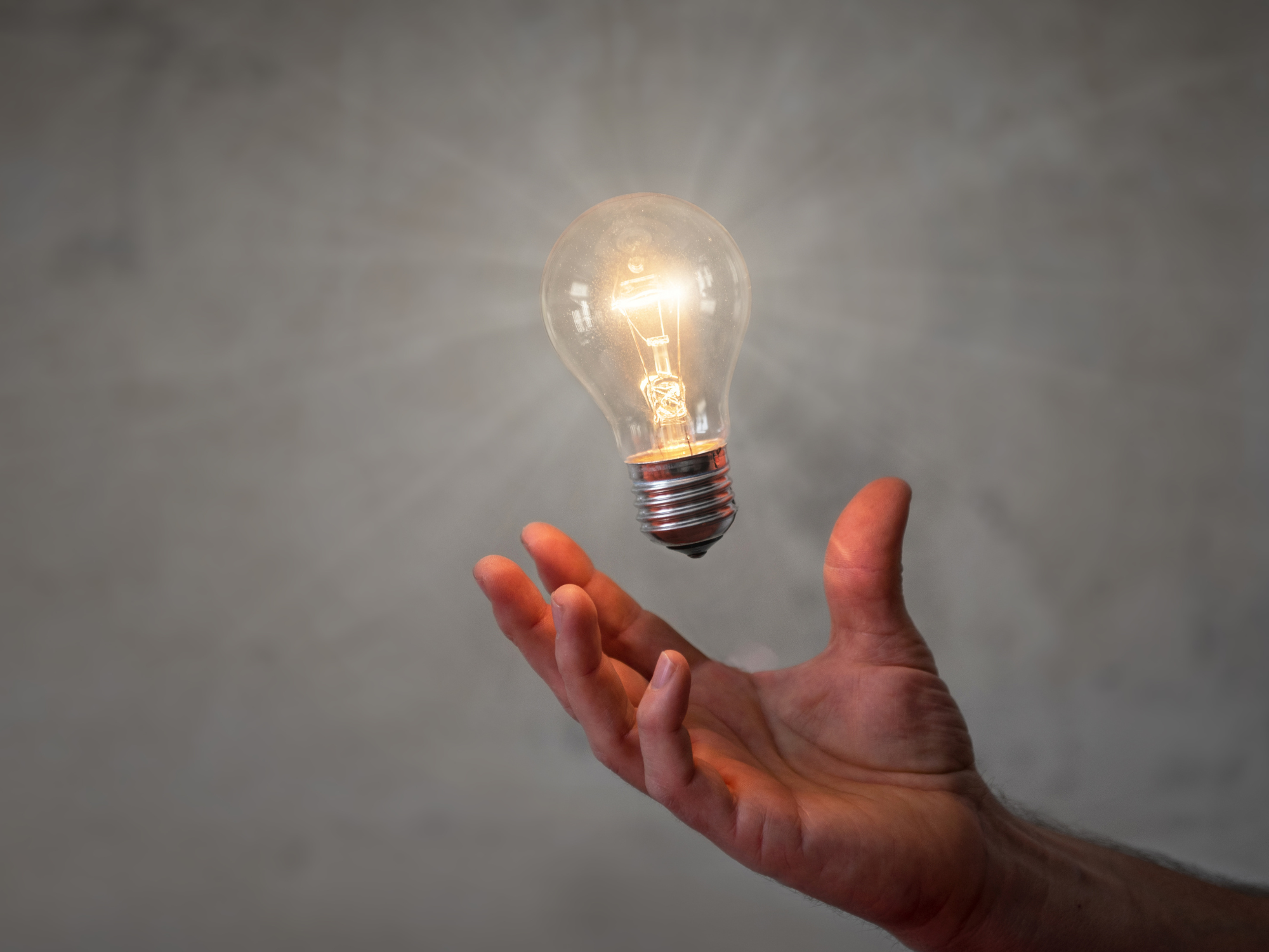 Giornata nazionale dell'innovazione 8 giugno L'eco della stampa; social media manger; come integrare le giornate internazionali in un piano editoriale social