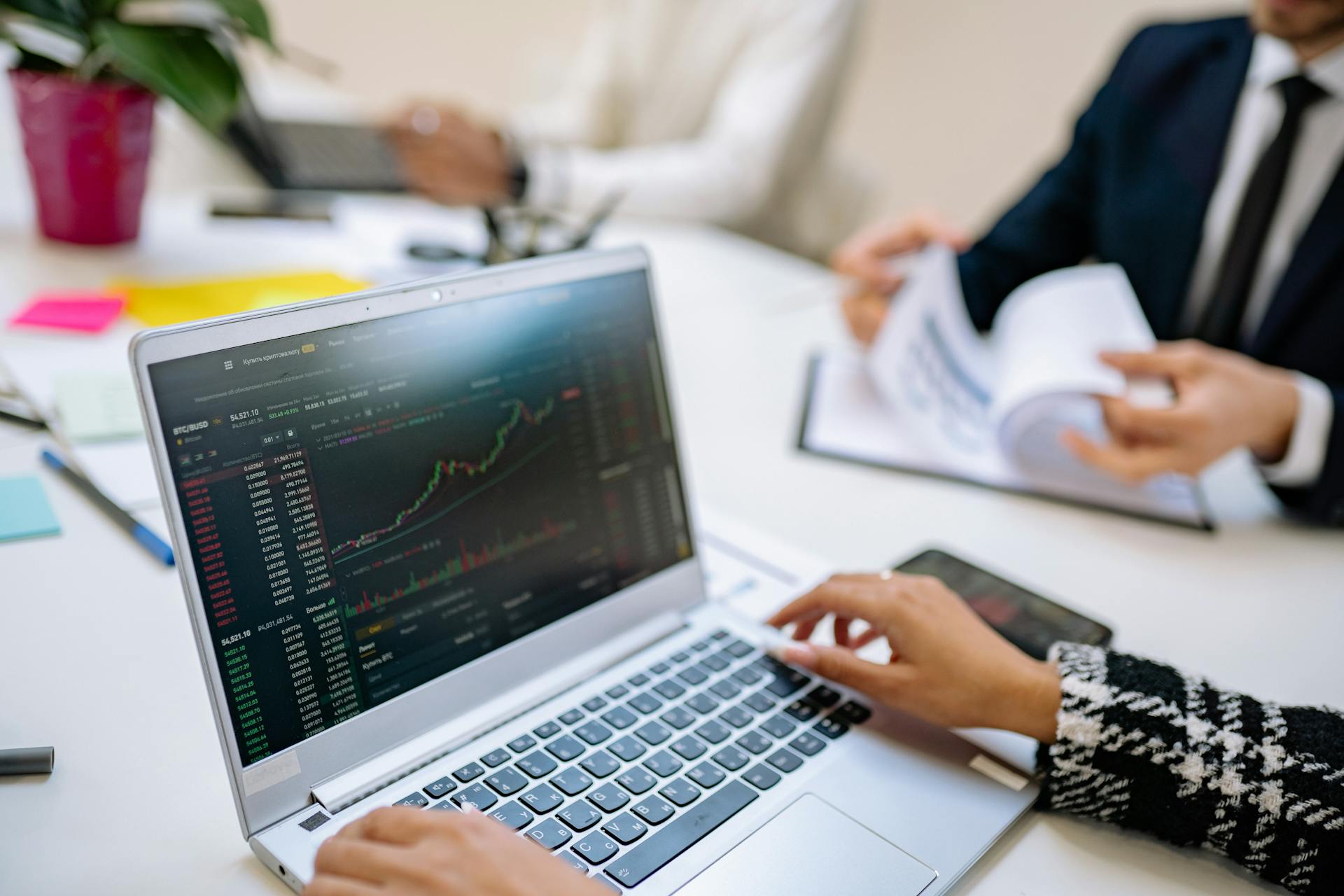 Scopri come il performance marketing aiuta a costruire un brand solido e a raggiungere un ROI misurabile con strategie mirate e dati concreti